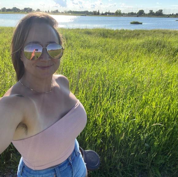 Meet your Posher, Amanda - Picture 1 of 1